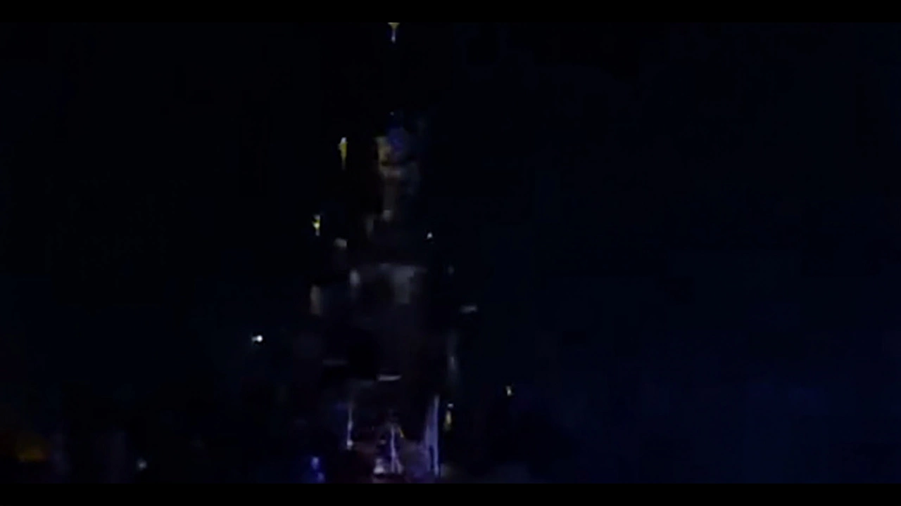 Stroomuitval in Disneyland Paris: hele park in het donker tijdens avondshow